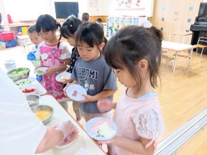 食育　サンドイッチ作り
